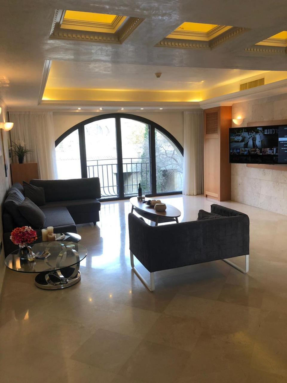 120кв.м 2, 2 баня Апартамент
 в Mamilla / King David Йерусалим Екстериор снимка