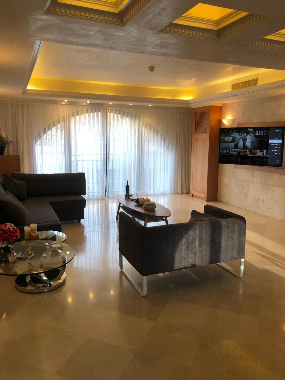 120кв.м 2, 2 баня Апартамент
 в Mamilla / King David Йерусалим Екстериор снимка